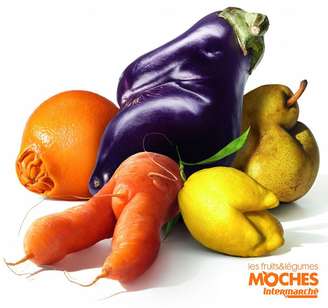 A rede Intermarché adotou a ideia de vender legumes, frutas e verduras 'moches' ou feias
