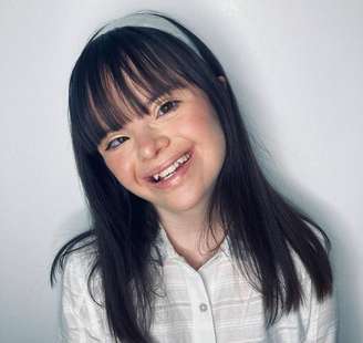 Vitória Mesquita usa seu perfil no Instagram para combater o capacitismo com pessoas que têm síndrome de Down.