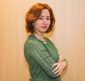 Carine Roos, especialista em liderança feminina e cofundadora da Escola Elas. 