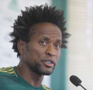 Zé Roberto sendo apresentado no Palmeiras