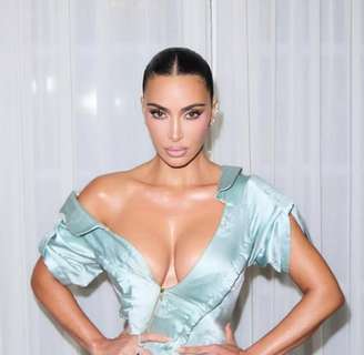 Kim Kardashian revela diagnóstico de aneurisma cerebral e culpa estresse de divórcio com Kanye West
