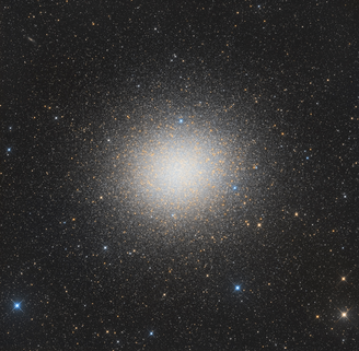 Aglomerado estelar Omega Centauri (Imagem: Reprodução/Massimo Di Fusco and Mirco Turra)
