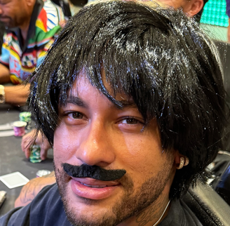 Neymar durante reunião com amigos no Carnaval