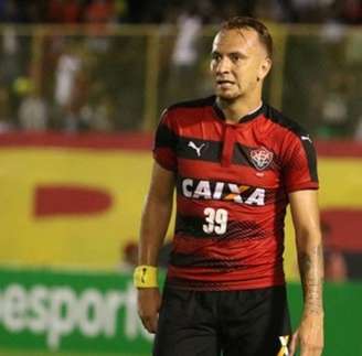 Zé Love foi punido após uma confusão envolvendo o atacante Willian, do Cruzeiro(Foto: Reprodução)