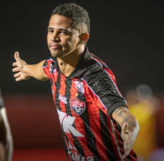 Comemoração em gol do Vitória contra o Piauí 
