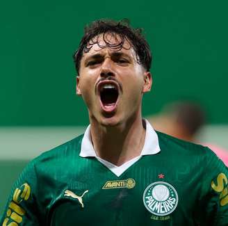 Palmeiras busca se manter na liderança do grupo 