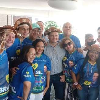 Assim como outros presidenciáveis fizeram no passado, Moro usou um chapéu de cangaceiro durante visita ao Nordeste; ex-juiz foi ao Recife promover seu livro.