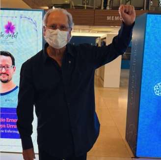 José Dirceu comunica que recebeu alta do hospital