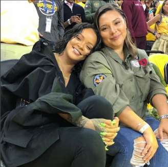 Rihanna esteve na Oracle Arena no jogo 1 das finais da NBA (Reprodução/ Instagram)