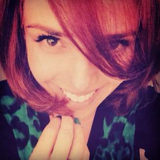 <p>Natallia vinha há algum tempo mantendo os cabelos loiros, com as raízes um pouco mais escuras</p>