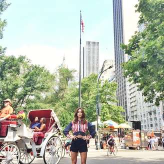 Thaila Ayala deixa o Brasil de lado e homenageia os EUA