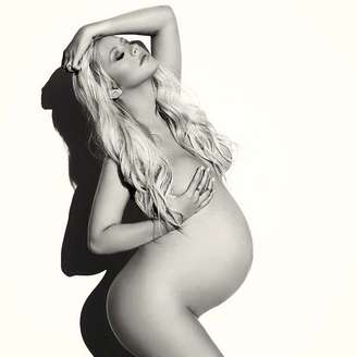 <p>Cantora também é mãe de Max, de seis anos</p>