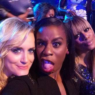 <p>A atriz Uzo Aduba (centro) foi a única premiada da série que é 'febre' no Netflix</p>