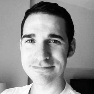 El médico Craig Spencer, el primer paciente de ébola en Nueva York, en una foto que circula en redes sociales.