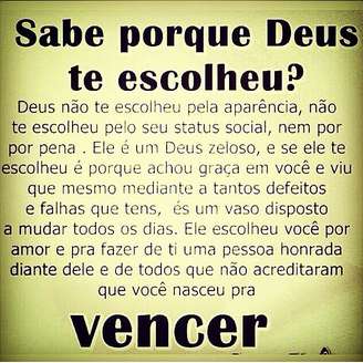 <p>A modelo trocou a folia do Carnaval pela igreja</p>