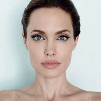 Angelina Jolie tem 39 anos