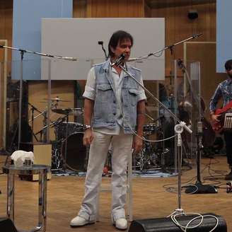 "Pensei em português e era em espanhol”, disse o Rei antes de interpretar a canção 'La Montaña'