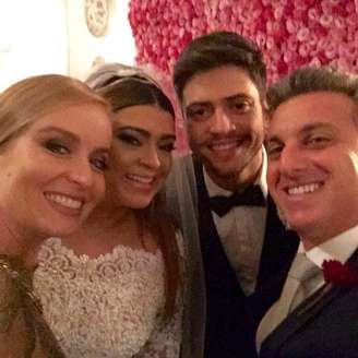 Angélica e Luciano Huck foram padrinhos de casamento de Preta Gil e Rodrigo Godoy