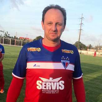 O ex-goleiro Rogério Ceni, de 44 anos, é técnico do Fortaleza atualmente.