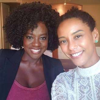 Taís Araújo registrou seu encontro com Viola Davis, na casa da atriz norte-americana.