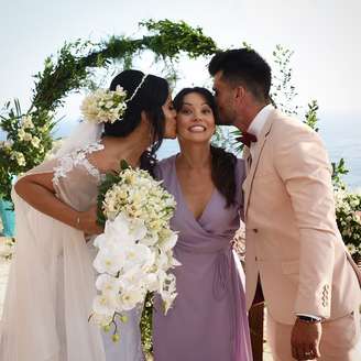 De assistente de palco a celebrante de casamentos: a carreira de Geovanna Tominaga