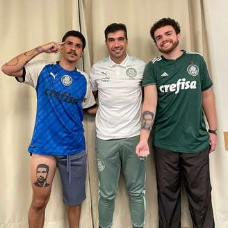 Abel Ferreira posa com torcedores do Palmeiras