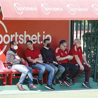 Belletti junto de Muricy Ramalho e Júlio Casares no CT da Barra Funda, no sábado (Foto: Divulgação/São Paulo FC)