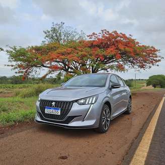 Peugeot 208 Style Turbo CVT