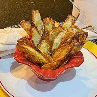 POTATO SKIN (CASCA DE BATATA ASSADA)