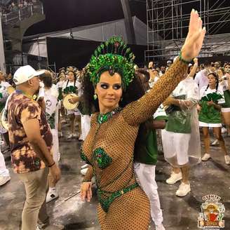 Vivi Araújo na Mancha Verde
