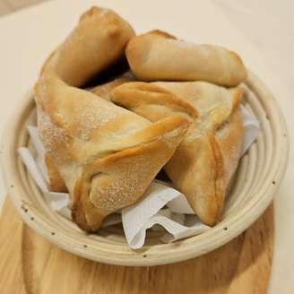 Esfihas fechadas de carne