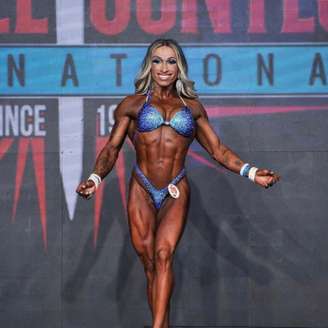 Fisiculturista brasileira Cíntia Goldani morre aos 37 anos.