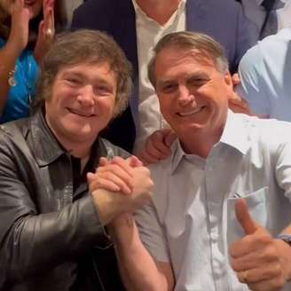 O presidente da Argentina, Javier Milei, e o ex-presidente brasileiro Jair Bolsonaro.