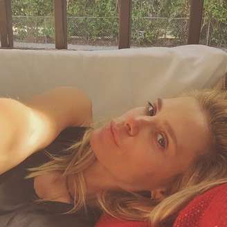 Carolina Dieckmann, tem 45 anos, 30 anos de carreira e 2 filhos.