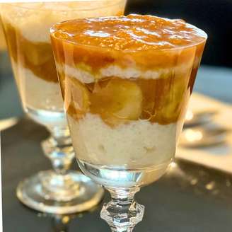 SOBREMESA DE TAPIOCA CREMOSA COM BANANA CARAMELIZADA