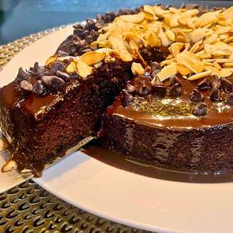 BOLO DE CACAU SEM GLÚTEN E SEM AÇÚCAR (COM FARINHA DE AMÊNDOAS