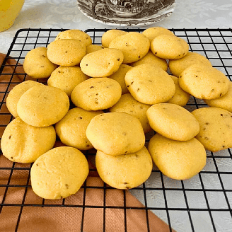 BISCOITINHOS DE FUBÁ SEM OVO