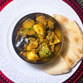 CURRY DE LEGUMES E BATATA