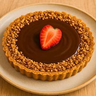 TORTA DE CHOCOLATE COM GRANOLA SEM FORNO