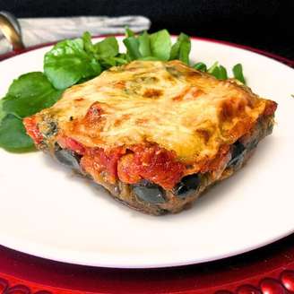 TORTA DE BERINJELA E CARNE MOÍDA