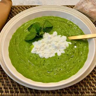 SOPA CREMOSA DE AGRIÃO COM BATATA