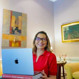 Janja participou de evento sobre alimentação escolar de forma remota.