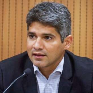 Deputado Renato Antunes.