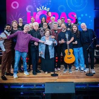 Convidados do 'Altas Horas' de hoje ao lado do apresentador Serginho Groisman