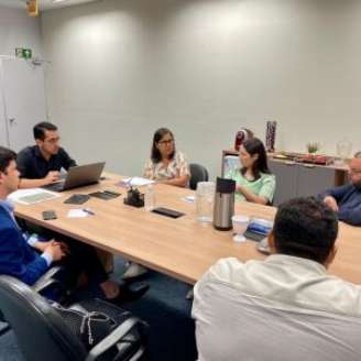 Reunião de lideranças médicas no SIMEPE