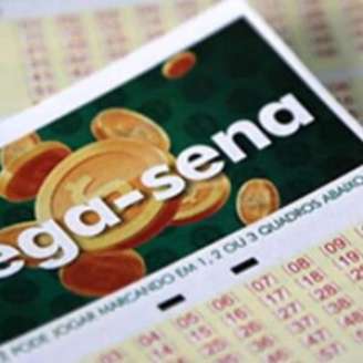 Cartelas da Mega-Sena juntas.