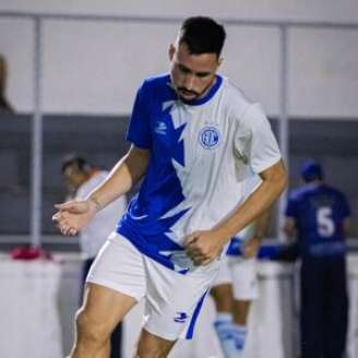 Confiança enfrenta o Grêmio, fora de casa, nesta terça (21).