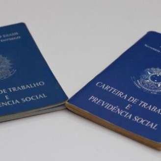 Carteira de trabalho.