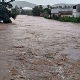 Transbordamento de rio.