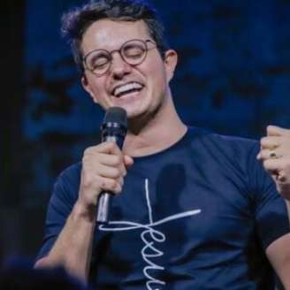 Pregador evangélico Deive Leonardo